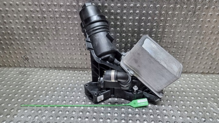 cover of a filter, oil 8583895 BMW G01 G05 G06 G07 G11 G15 G20 G30 G32 B57
