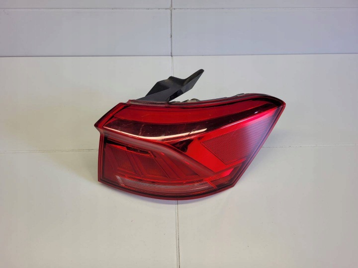Feux phare Arrière Droit Bouche buse Volkswagen T-Roc 2019 2GA945096