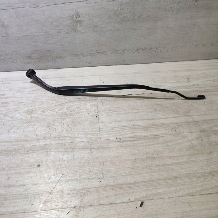 nosac metlice brisača prozori stakla desna strana Suzuki Vitara (LY) 0319G98A