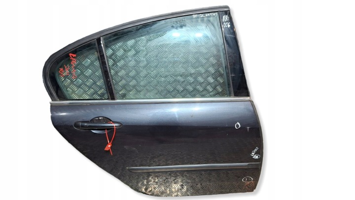 dvere pravé zadok RENAULT LAGUNA III HB 2007