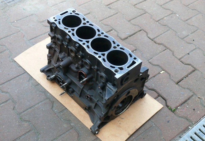 BLOK of the engine PEUGEOT CITROEN 2.0 HDI 163KM PSA