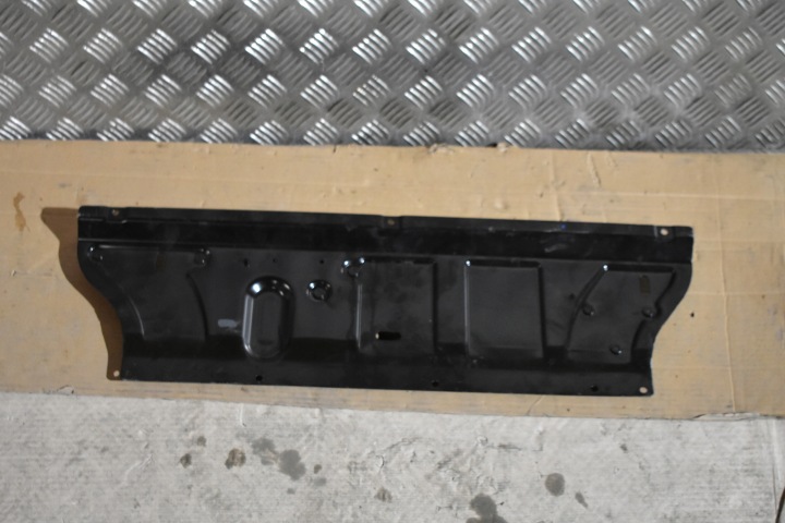 cover partition wall PORSCHE TAYCAN 1