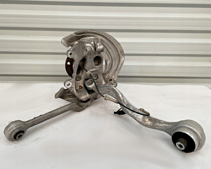 BMW F20 F21 ramene otoč levý předek 6792285