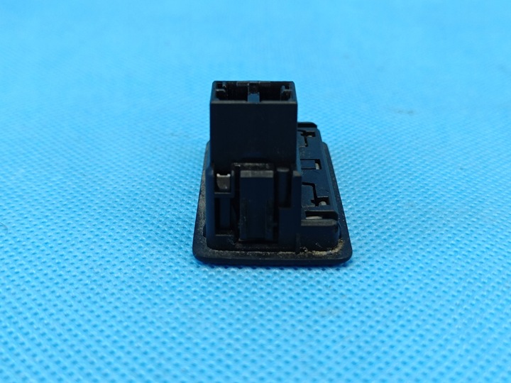SKODA SUPERB 3 III FL 2.0FSI 2020R TAILGATE SWITCH 3C0959831A 3C0959831A superb III 24/15 - Image 6