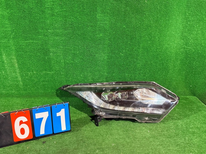 REFLEKTOR rechts HONDA CR-V II FULL LED NR:671