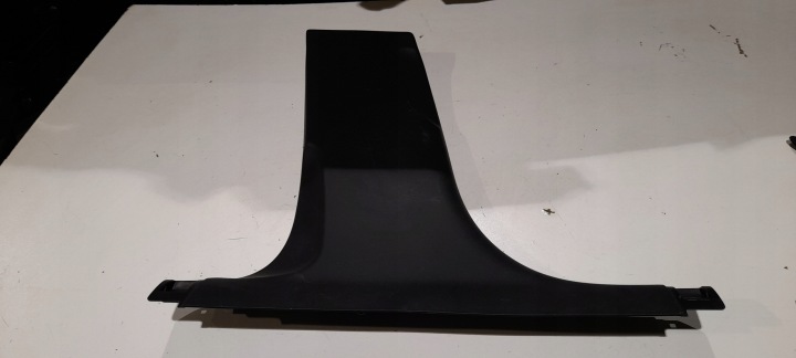 AUDI A5 cover SLUPKA 8T8867239