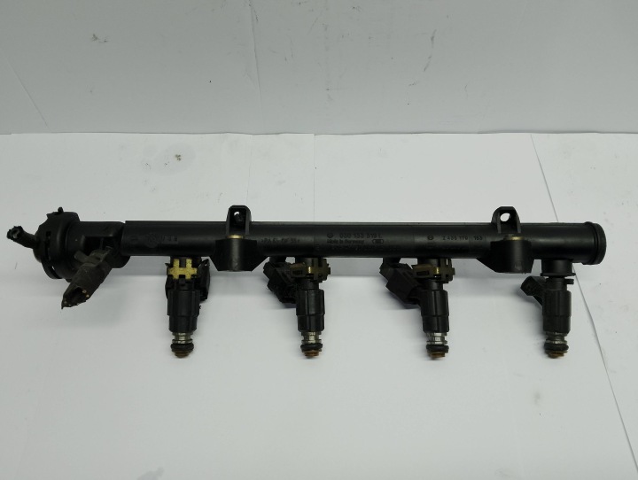 Kraftstoffverteiler Einspritzleiste Bosch Volkswagen Polo Seat Ibiza 030133319L 0280151058