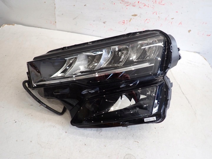 Feux phare Avant Avant Gauche SKODA KAROQ LIFT 2021- FULL LED 57B941009