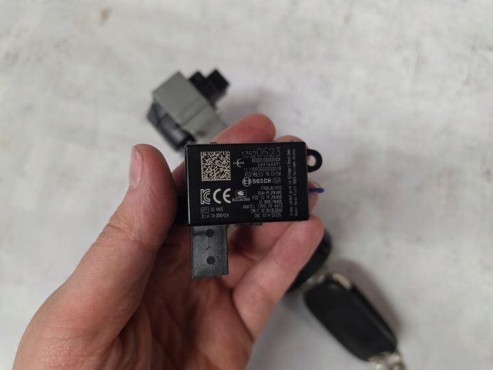 OPEL INSIGNIA B ST 19r STACIKA KEY 39213436 9