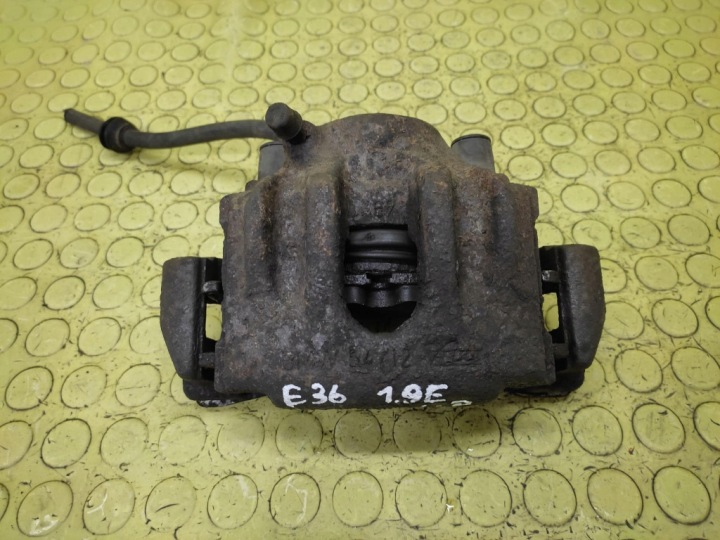 BMW E36 1.8 Bremssattel Bremse Sattel links vorne