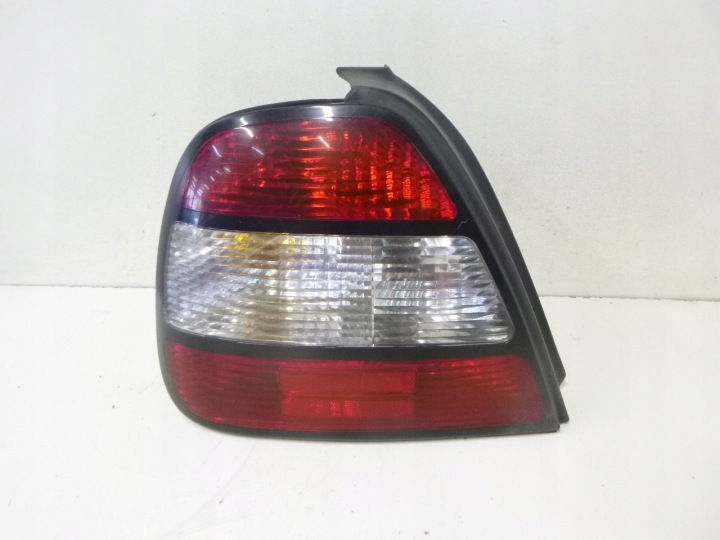 FAR STRAŽNJA DAEWOO LEGANZA 1998R.
