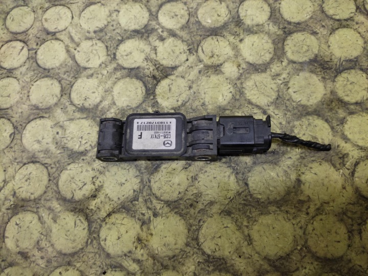MAZDA 5 crashsensor drucksensor C23557K1X