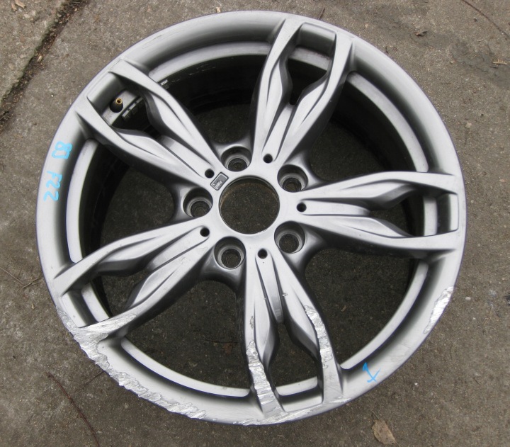 BMW F22 felga aluminijski 8 J X 18  5X120 ET52 7847414