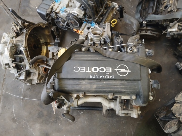 engine OPEL ZAFIRA B 2.2BENZ