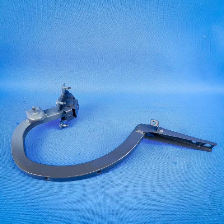 hinge of the rear bonnet rear part left BMW 5 G30 7366397 41007440697 7440697 C3E