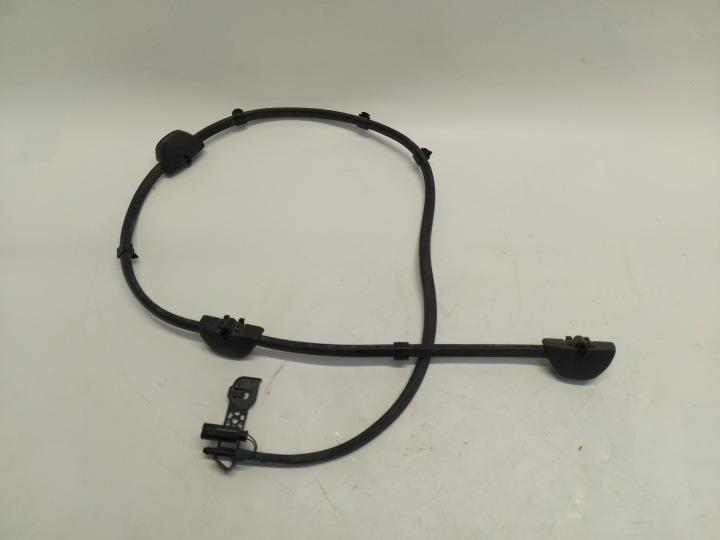 BMW U06 200i Dysze Lave phares Vitres czolowej 8492099