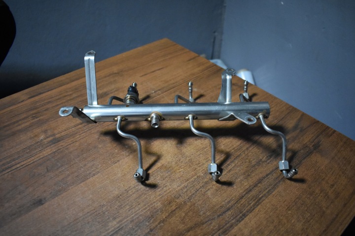 IDEALNA RAMPA INIEZIONE PORSCHE 1