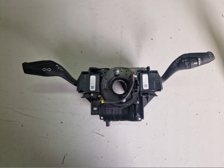 FORD FOCUS MK3 páčky ovladanie kroužek volantu