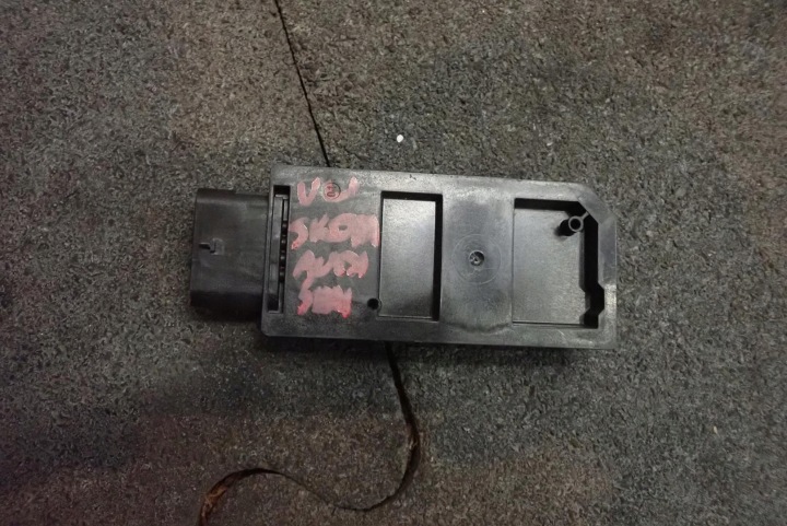 antenna module amplifier VW 5WA962133D