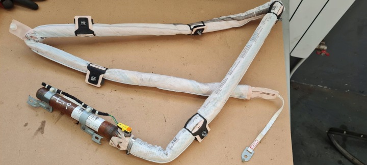 Q5 8R SQ5 tetö légzsák POWIETRZNA AIRBAG bal ORG 8R0880741F
