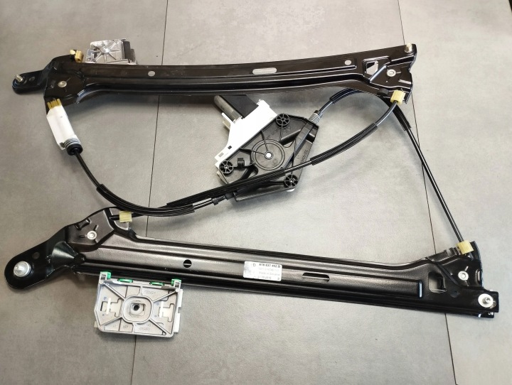 Audi A5 8T Gestänge Fenster rechts vorne 8T8837462B