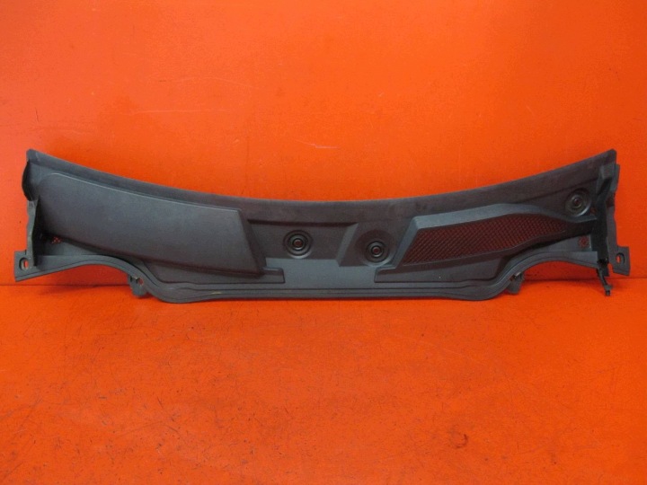 MERCEDES A-KLASA W176 W117 W246 Griglia gocciolatoio in plastica superiore A1768300013 EU