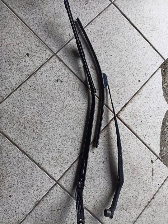 arm of wipers front Mazda CX-9 2nd facelift (2012 - 2016)
