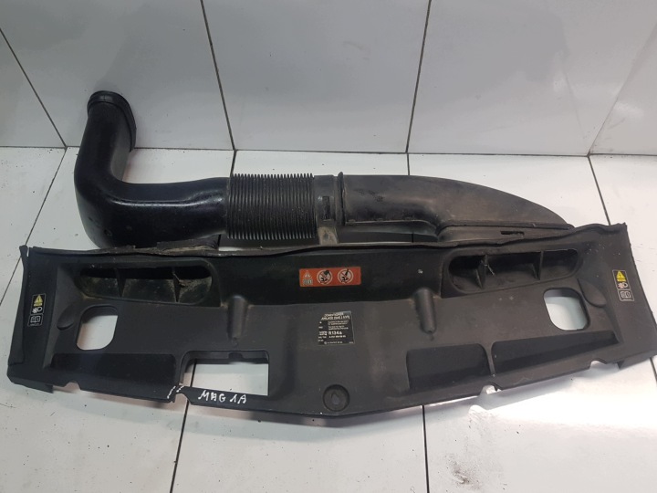 MERCEDES W204 copertura frontale anteriore superiore A2045000155 tubo tubo
