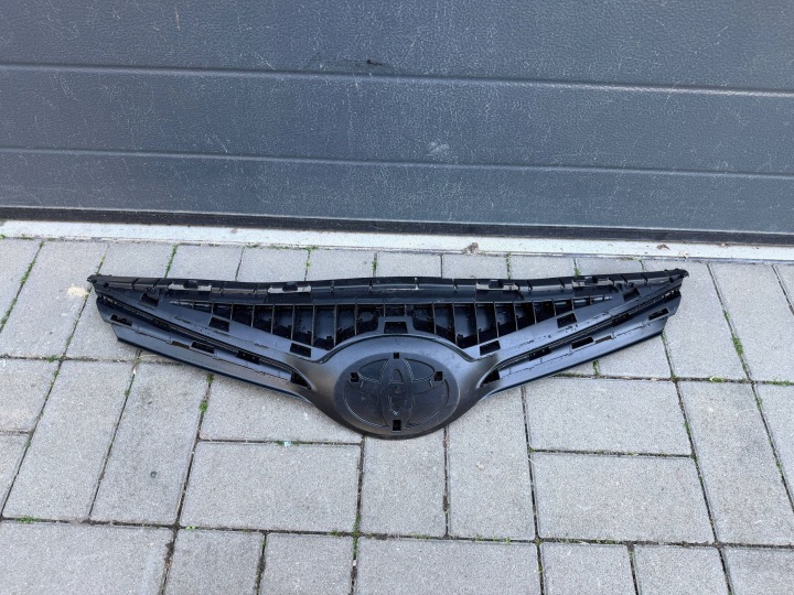 Toyota Avensis T27 15- Lift GRIGLIA