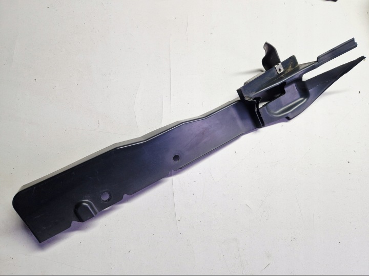 cover of a fender left FORD FOCUS MK2 before lift 4M51-A02477-AD