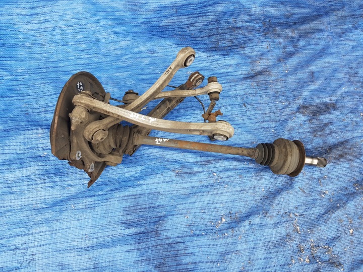Achsschenkel Radnabe Radlager Querlenker links heck MERCEDES CLS W218 2.2 CDI