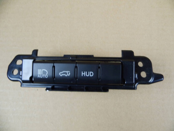 Lexus RX450H panel Interrupteur commande phares feux pour l’ouverture du capot Porte coffre hayon HUD