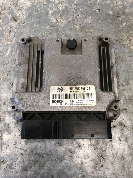 Computer DES MOTORS VW TOURAN 06F906056CD