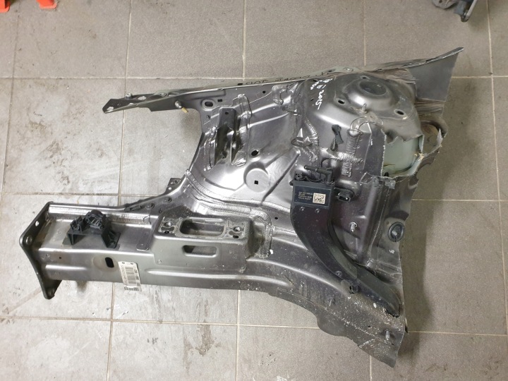 LONGHERONE Destro quarto LONGHERONE FARTUCH SEAT LEON III 3 2013- 5F