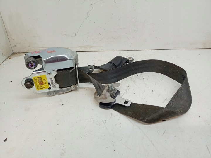 HYUNDAI I30 und Gurten Sicherheits PAWY vorne 88820-2L700 2007-12R