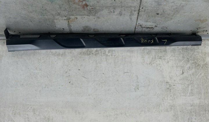 HYUNDAI KONA und LIFT Blende Abdeckung Blende Gehäuse Leiste Schutzleiste für Seitenschweller links