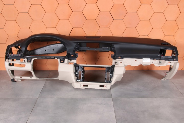 BMW 5 F10 F11 original armatura konzola DAKOTA OYSTER HEAD UP
