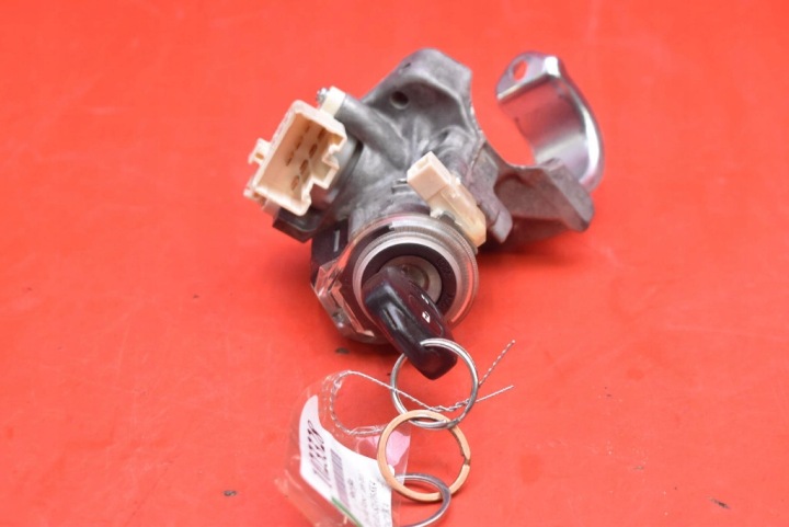 Allumage Clé 45020-0204 TOYOTA VERSO 1 et 1.8 16V 150 KM 09-13