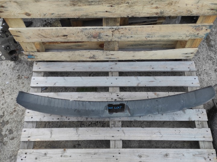 NISSAN QASHQAI et J10 Revêtement Arrière Couverture Armature Arrière 84992JD000