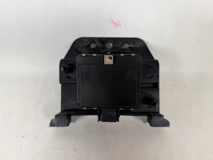 Tesla Model S 12- radar sensor Distronic 39R05663