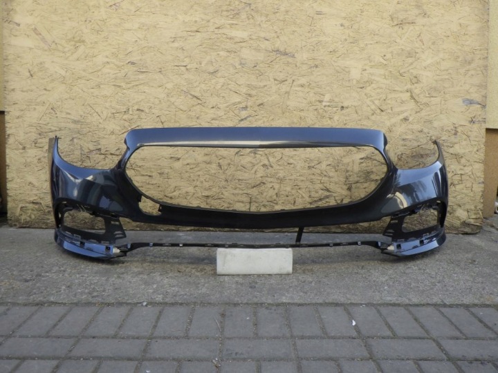 MERCEDES E KLASA 213 W213 LIFT 20- ohne PDC Frontstoßstange