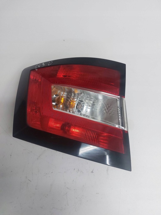 SKODA FABIA 3 III KOMBI Licht links heck 6V9945095