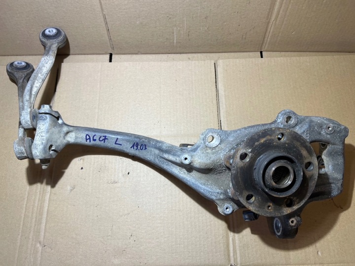 AUDI Mozzo FUSELLO sinistra Anteriore sinistra Anteriore braccio 4G0407241C 8K0407257ABS