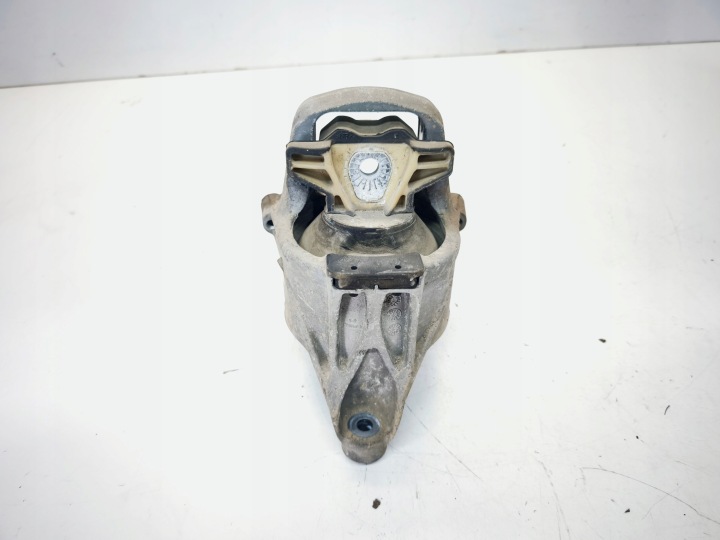 support engine mount right AUDI A4 B9 A5 8W 2.0 TDI 8W0199372CD