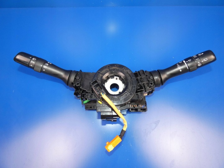 TOYOTA VERSO II LIFT steering wheel levers and controls control ring AIR BAG