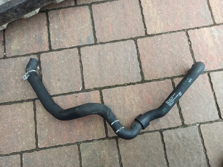 Tubazione d’acqua MERCEDES A KLASA W177 1.5D