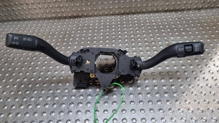 contrôle commande levier commodo sous volant 4F0953549A AUDI A6 C6 Q7 4L