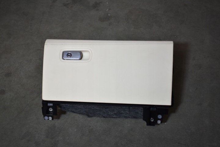 IDEALNY passenger compartment of the passenger PORSCHE PANAMERA 971 1