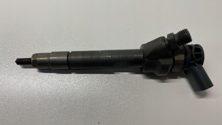 Injecteur Carburant BMW F10 F11 F20 F30 2.0D N47D20C 0445110595