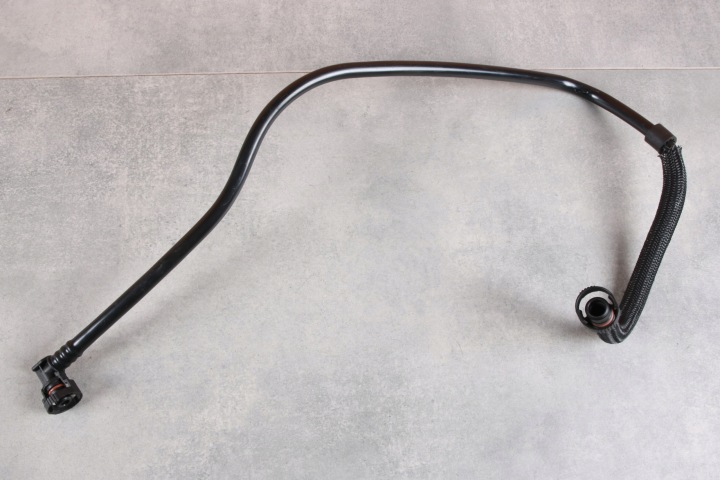BMW E65 E66 730i 730Li M54 Schlauch ODPOWIETRZAJACY Behälter des Kraftstoffsbehälters 7521845